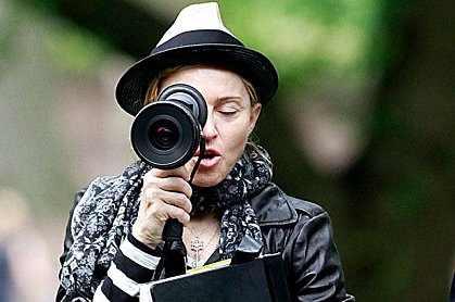 madonna_filming_her_movie_we_in_ny_2010.